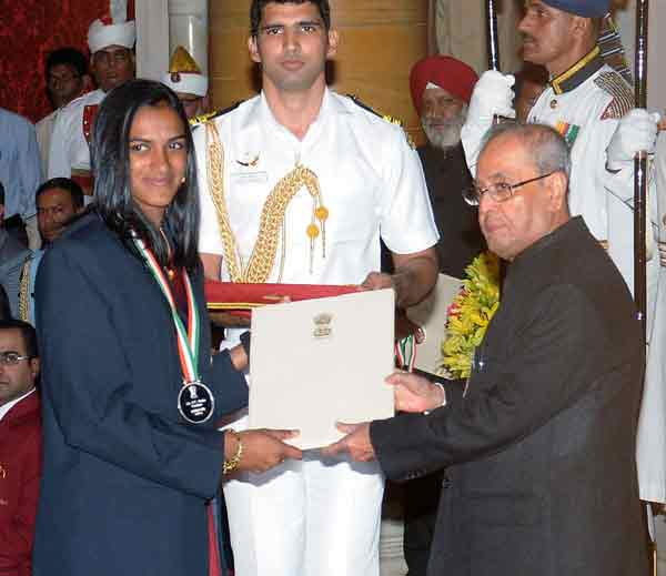 sindhu,khel ratna,pranab mukherjee,president,sindhu got khel ratna  సింధుకి మరో గౌరవం..! 